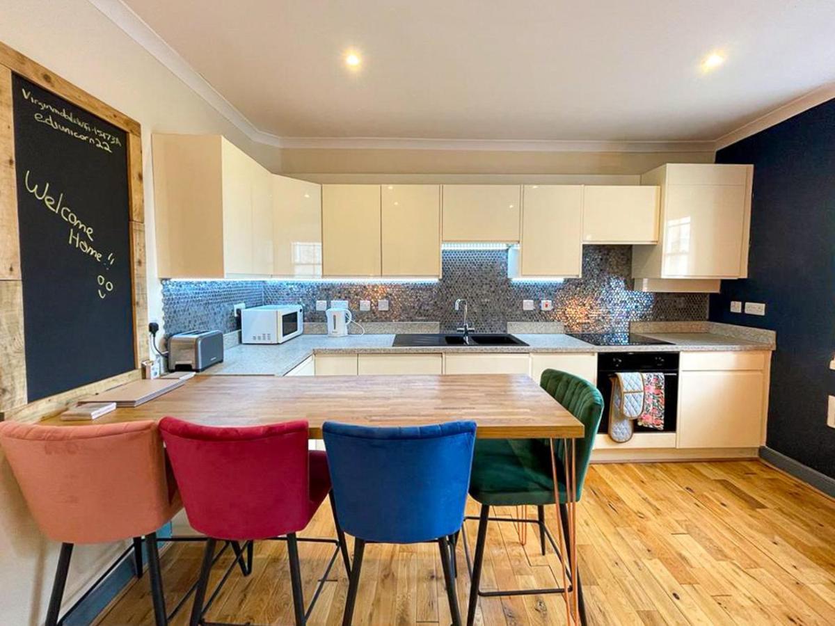 Appartamento Lively & Energetic 2Br On The Royal Mile Edimburgo Esterno foto