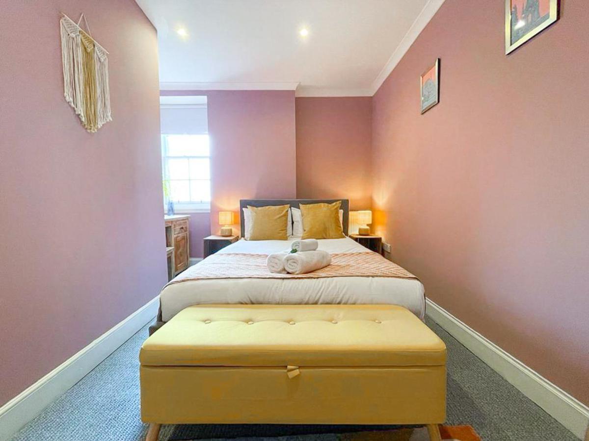 Appartamento Lively & Energetic 2Br On The Royal Mile Edimburgo Esterno foto